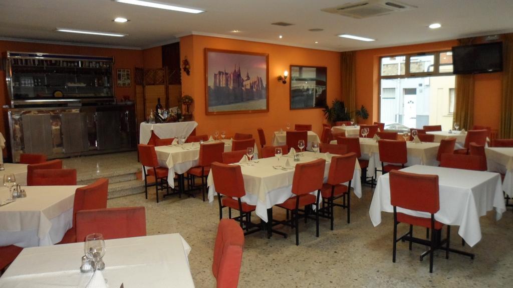 Hostal Coruna Astorga Extérieur photo
