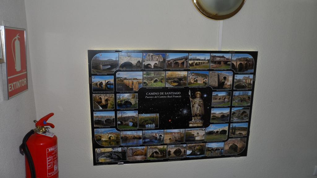 Hostal Coruna Astorga Extérieur photo