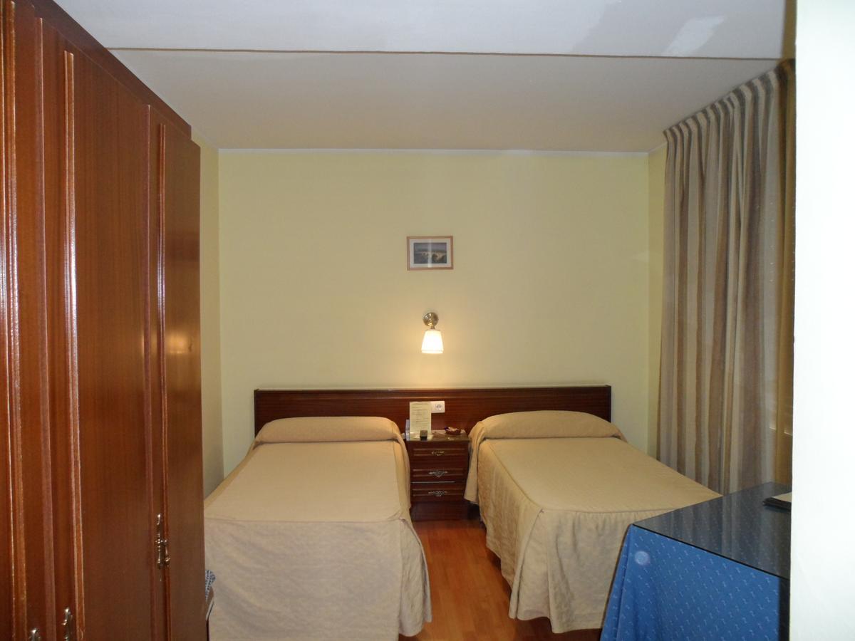 Hostal Coruna Astorga Extérieur photo