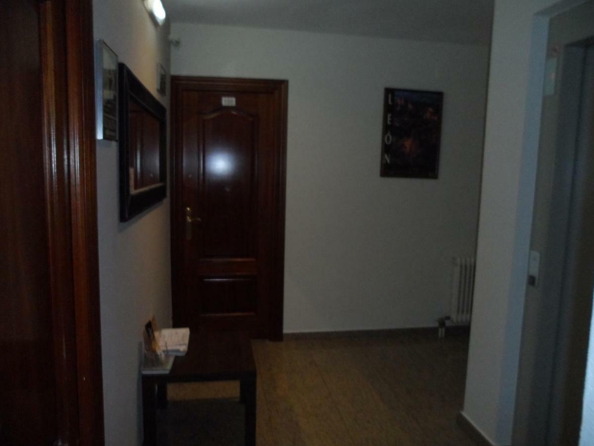 Hostal Coruna Astorga Extérieur photo