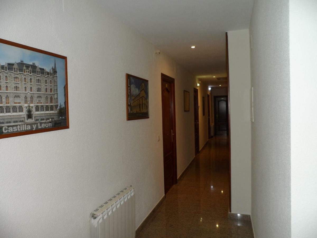 Hostal Coruna Astorga Extérieur photo